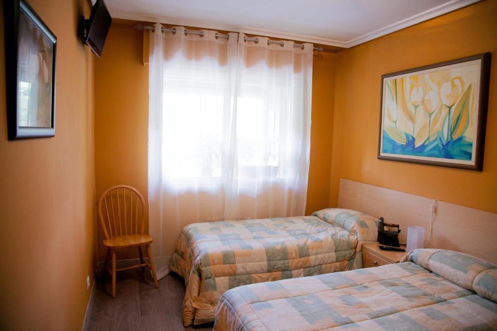 Pension Parque Del Ebro (Adults Only) Logroño Rom bilde